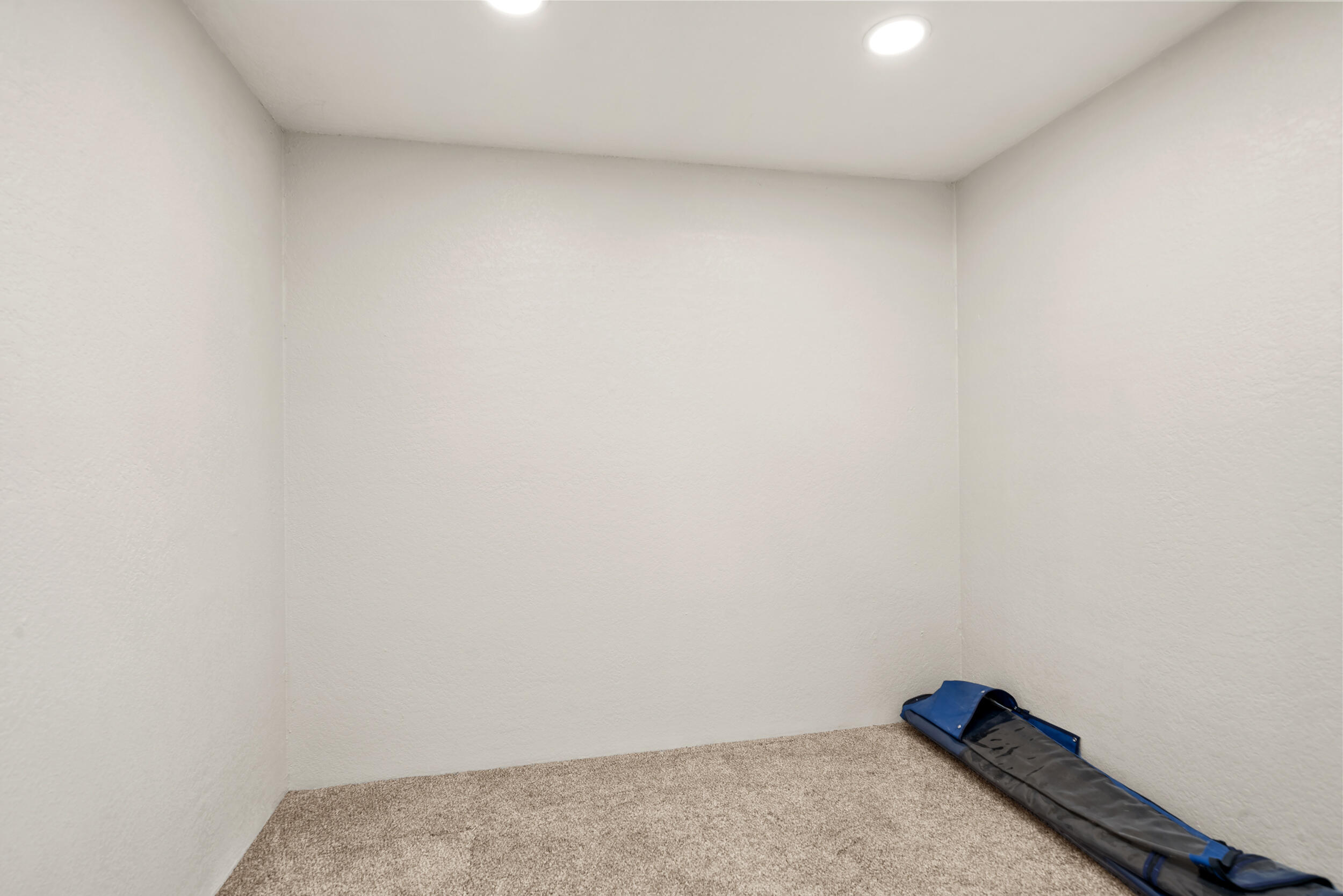 6716 Foothill Road Medford, OR 97502 - Photo 16 of 33 Walk-in Closet