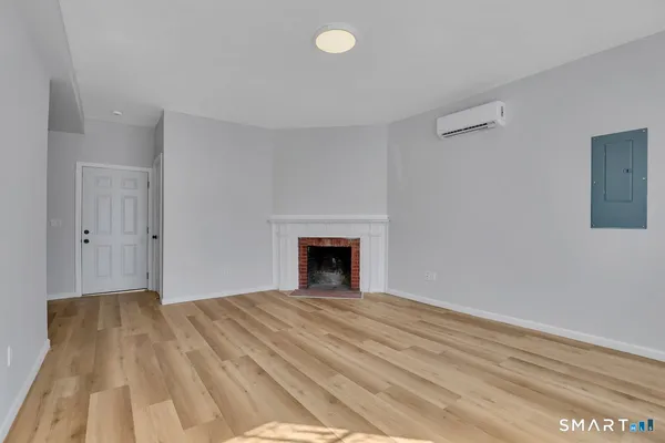 $1,900 | 192 Hartford Road, Unit B, Manchester, CT 06040
