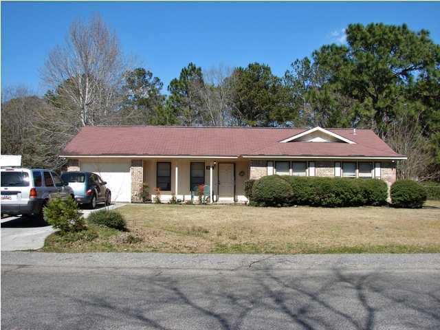 113 Longleaf Road Summerville, SC 29486 - Photo 1 of 4 Primary Photo