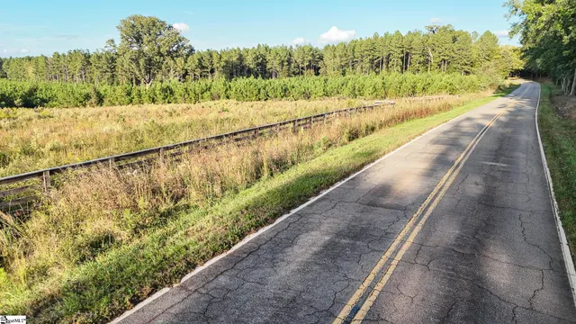 $210,000 | 695 Young Road, Clinton, SC 29325