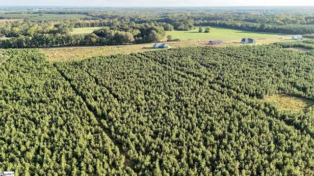 $210,000 | 695 Young Road, Clinton, SC 29325