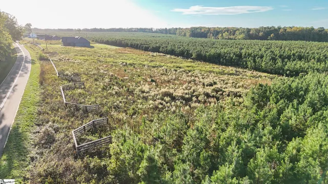 $210,000 | 695 Young Road, Clinton, SC 29325