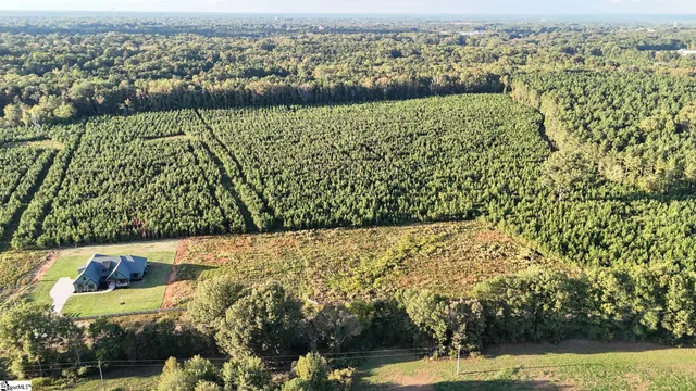 $210,000 | 695 Young Road, Clinton, SC 29325