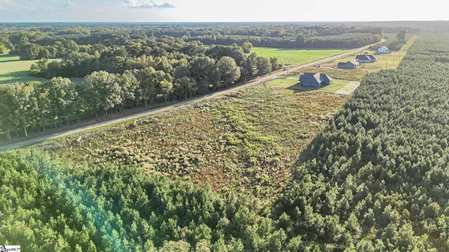 $210,000 | 695 Young Road, Clinton, SC 29325