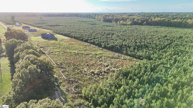 $210,000 | 695 Young Road, Clinton, SC 29325