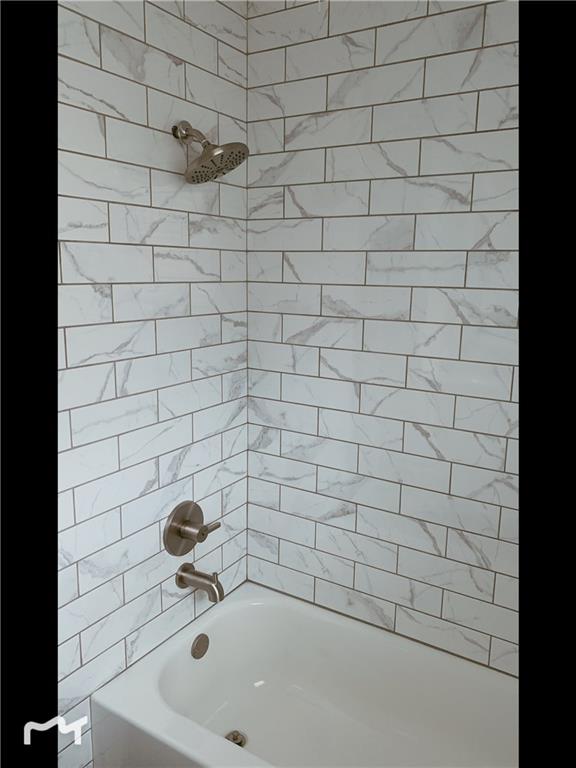 10816 Ruckle Street Indianapolis, IN 46280 - Photo 10 of 17 Gallery Image 10