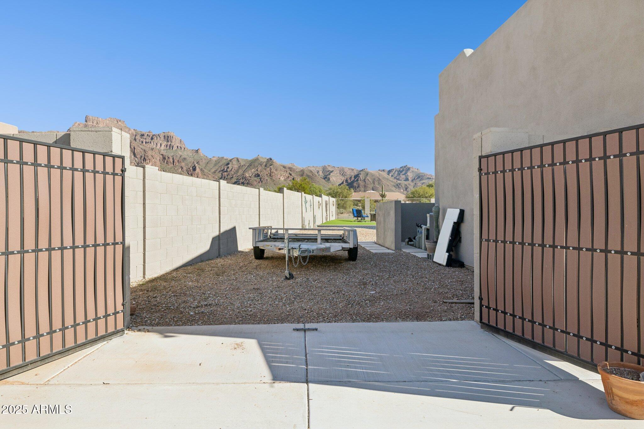 103 South Sixshooter Road Apache Junction, AZ 85119 - Photo 12 of 66 RV Gate
