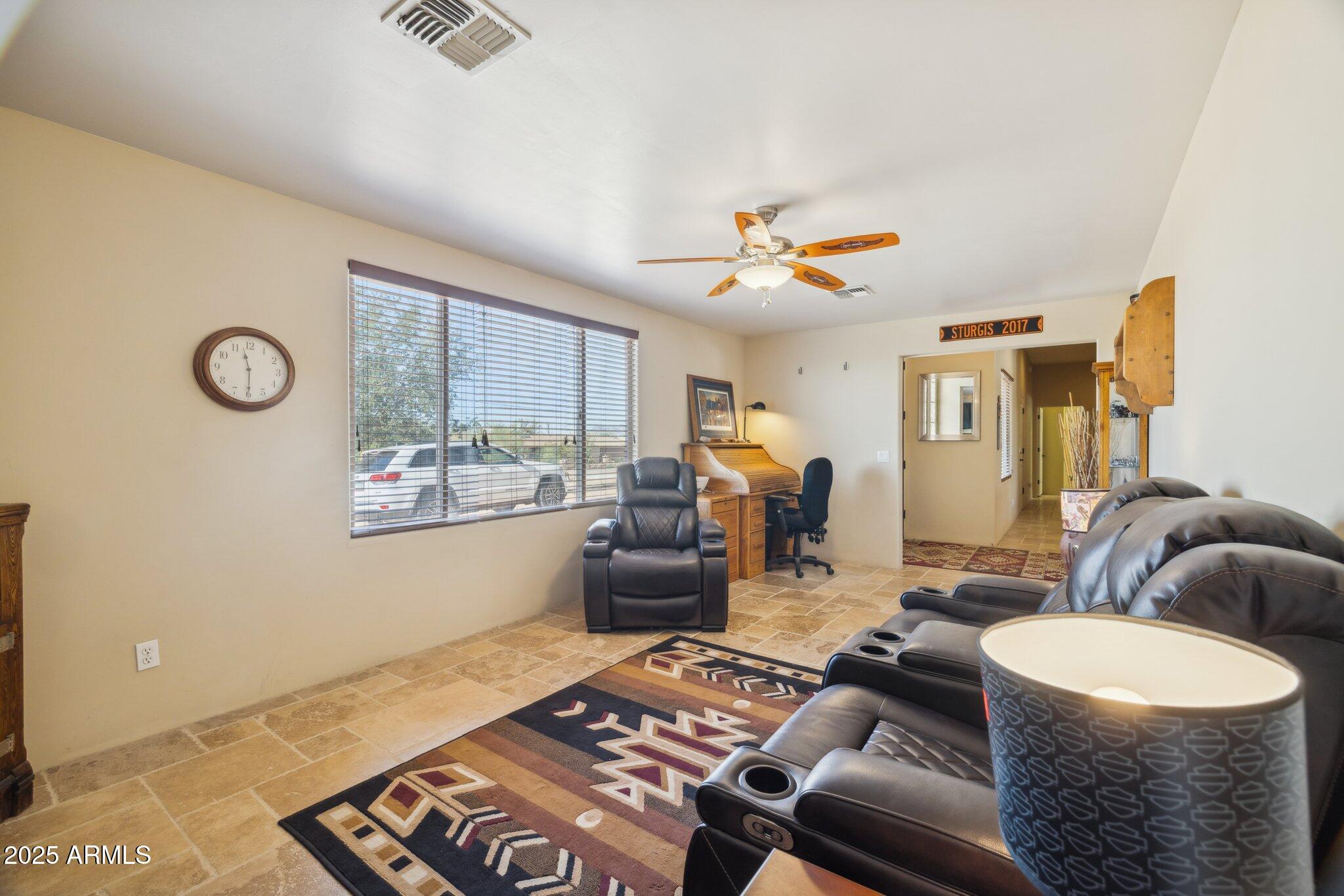 103 South Sixshooter Road Apache Junction, AZ 85119 - Photo 20 of 66 Bonus / Den