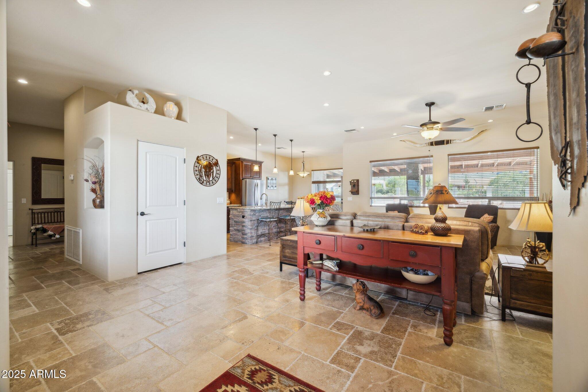 103 South Sixshooter Road Apache Junction, AZ 85119 - Photo 22 of 66 Great Room