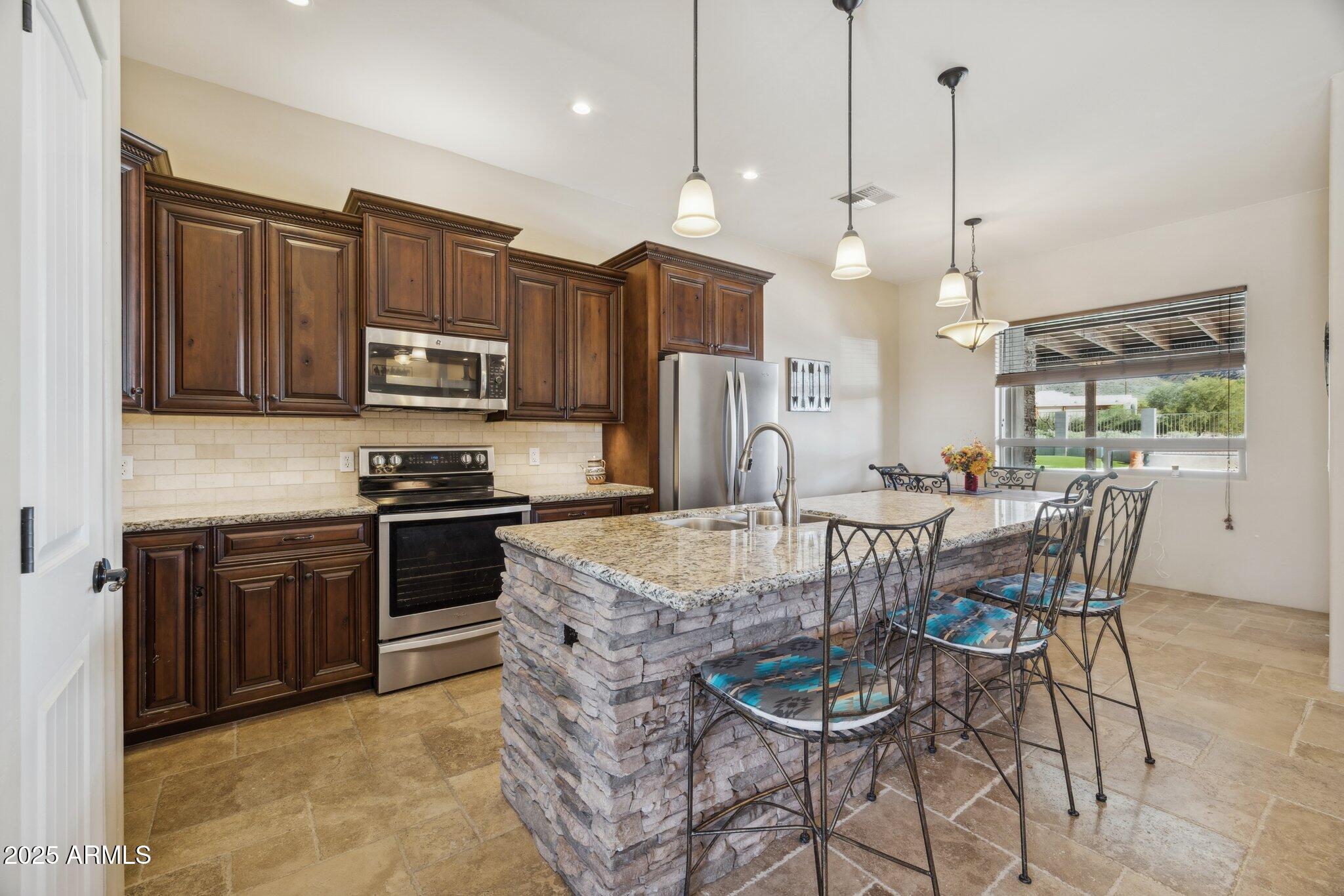 103 South Sixshooter Road Apache Junction, AZ 85119 - Photo 23 of 66 Kitchen w/Views