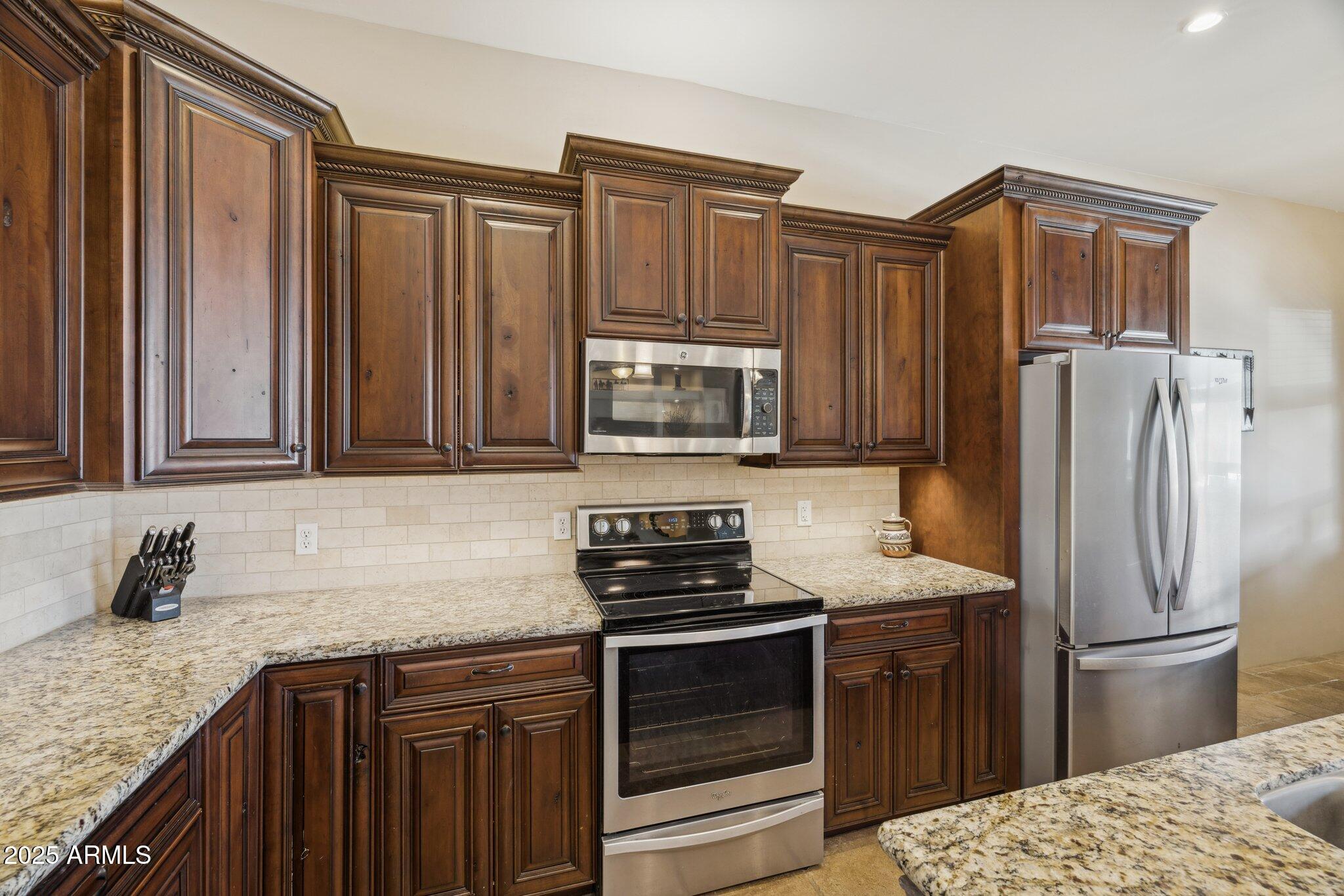 103 South Sixshooter Road Apache Junction, AZ 85119 - Photo 27 of 66 Kitchen