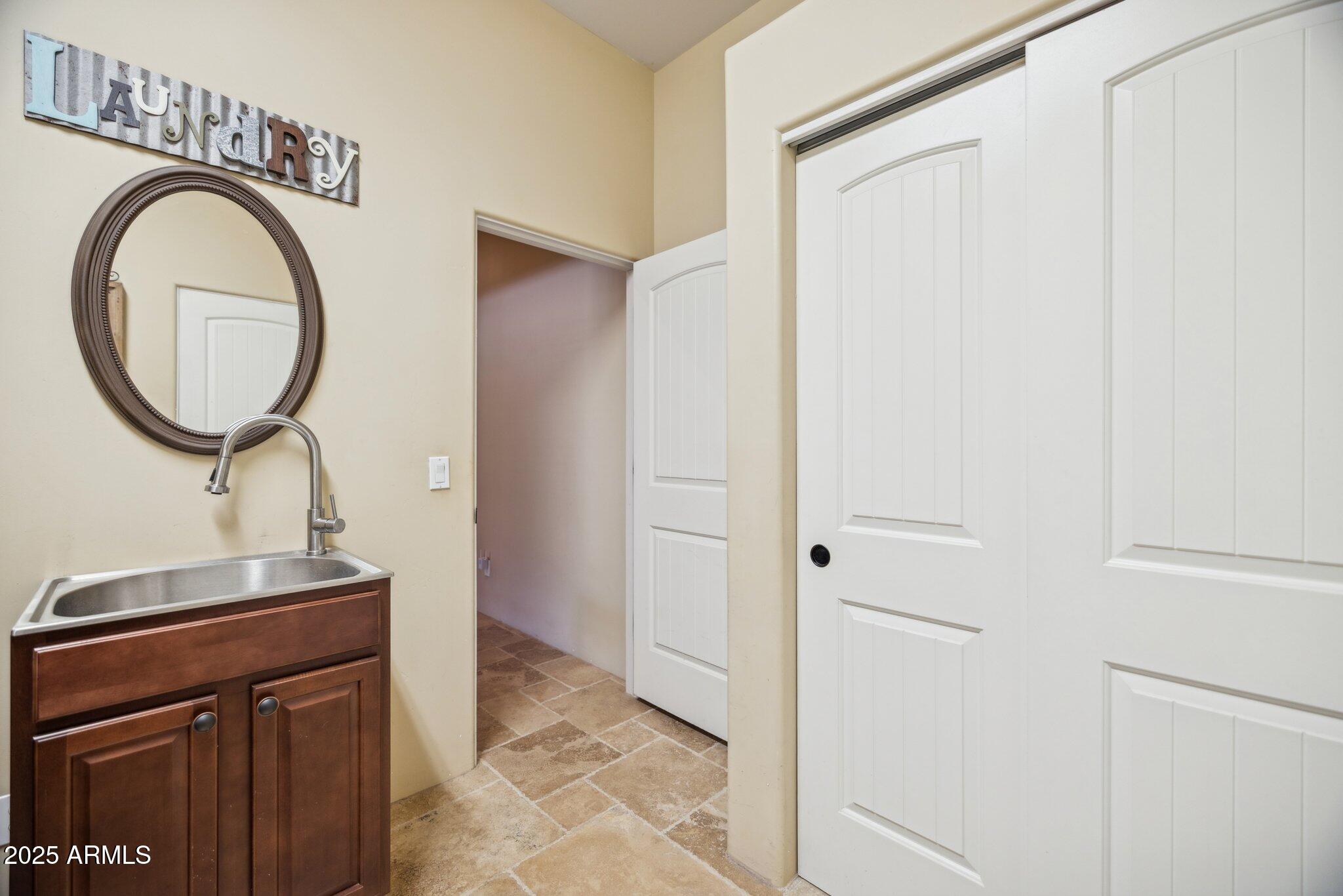 103 South Sixshooter Road Apache Junction, AZ 85119 - Photo 32 of 66 Laundry Room