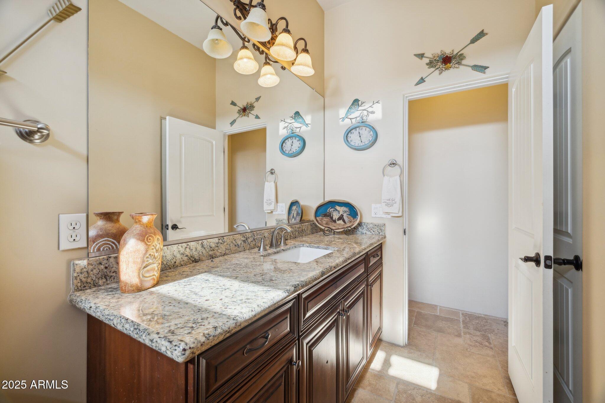 103 South Sixshooter Road Apache Junction, AZ 85119 - Photo 46 of 66 Guest Bathroom