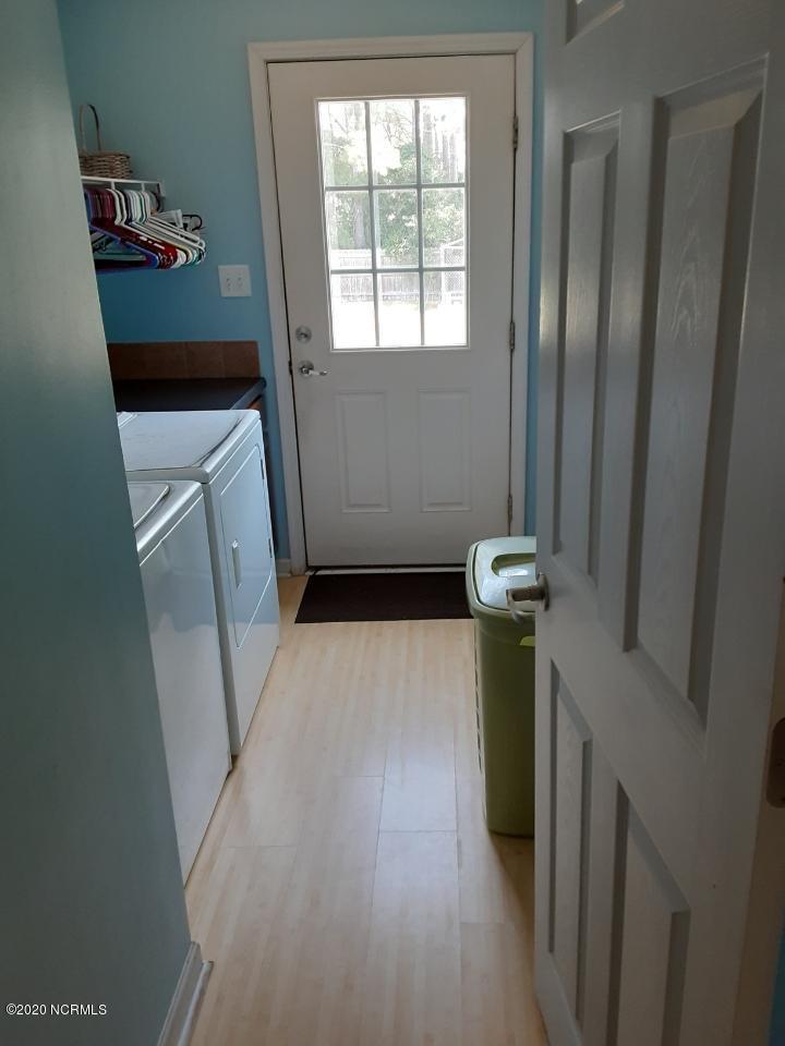 209 Hall Road Newport, NC 28570 - Photo 29 of 42 Laundry Room