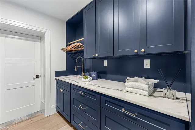 $2,989,000 | 6155 Standing Oaks Lane, Naples, FL 34119