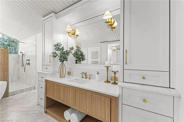 $2,989,000 | 6155 Standing Oaks Lane, Naples, FL 34119