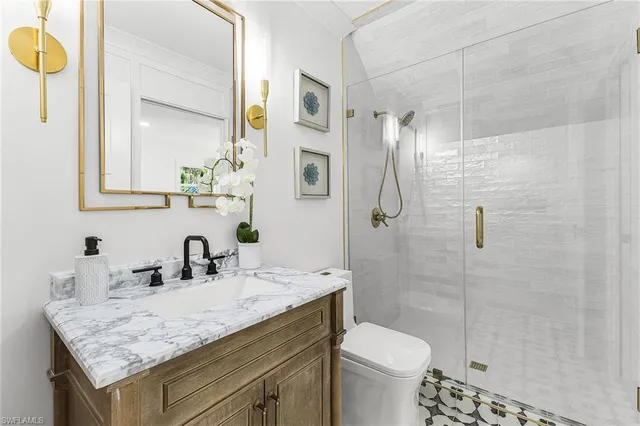 $2,989,000 | 6155 Standing Oaks Lane, Naples, FL 34119