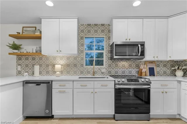 $2,989,000 | 6155 Standing Oaks Lane, Naples, FL 34119