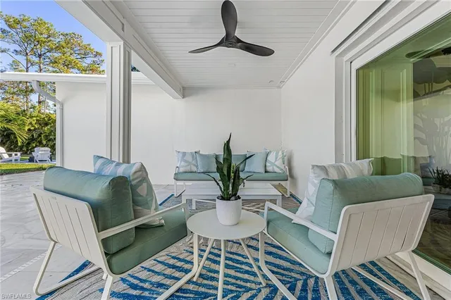 $2,989,000 | 6155 Standing Oaks Lane, Naples, FL 34119