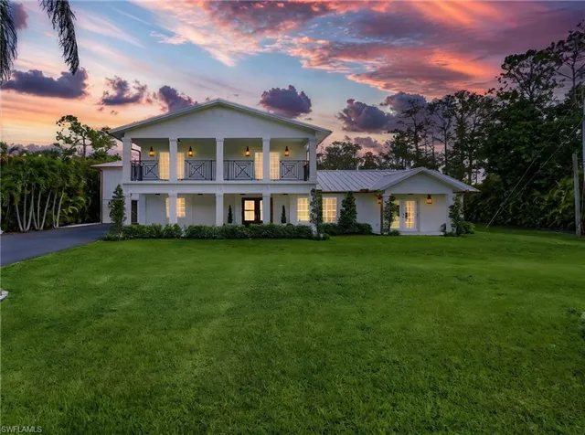 $2,989,000 | 6155 Standing Oaks Lane, Naples, FL 34119