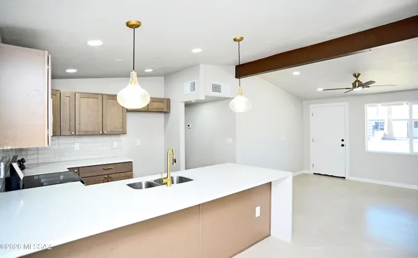 $275,000 | 1055 West King Street, Tucson, AZ 85705