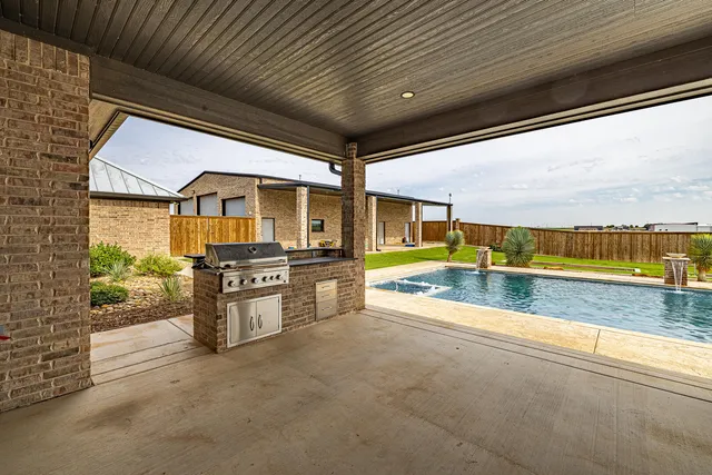 $1,300,000 | 9018 County Road 6850, Lubbock, TX 79407