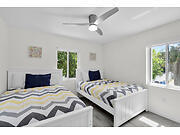 565 95th Street Marathon, FL 33050 - Photo 20 of 36 Guest Room