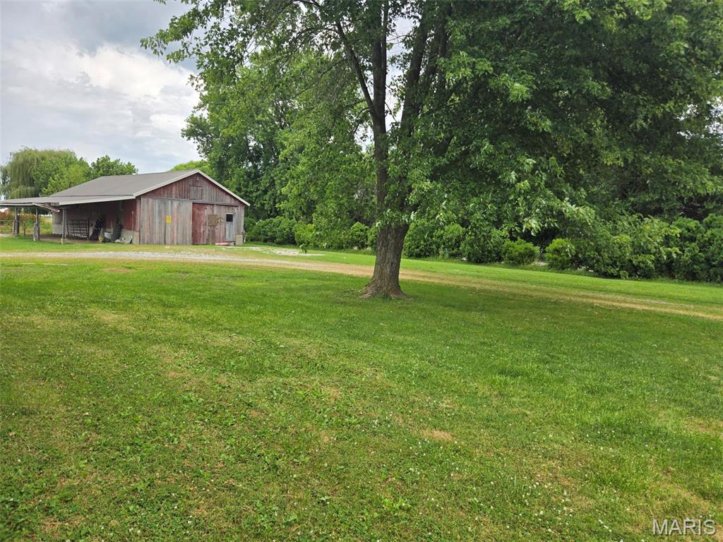 161 West Locust Street Hoyleton, IL 62803 - Photo 2 of 12