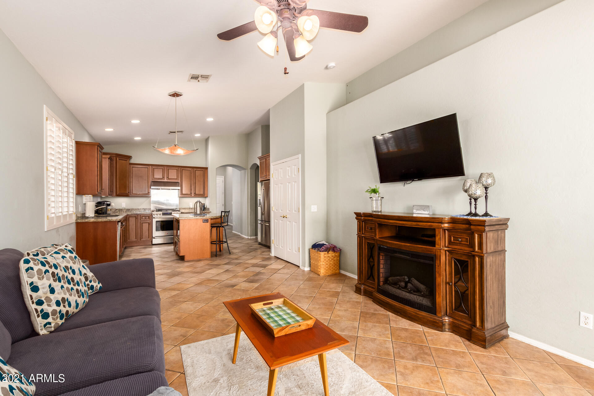 2516 East Fremont Road Phoenix, AZ 85042 - Photo 8 of 44 07 Fremont