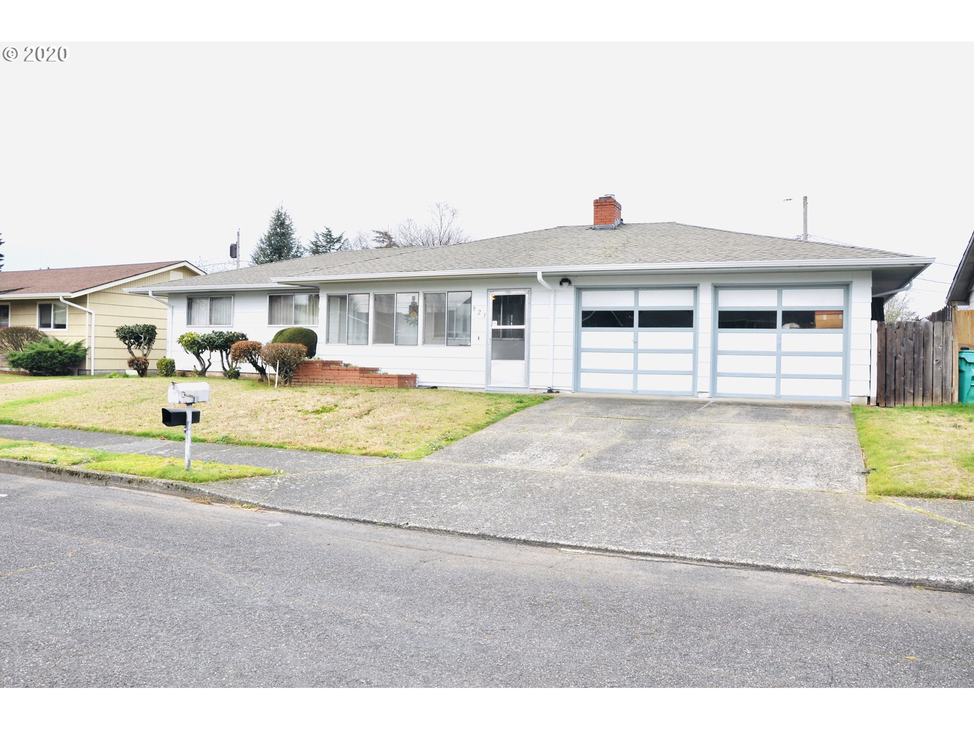 923 Southeast 226th Avenue Gresham, OR 97030 - Photo 2 of 11