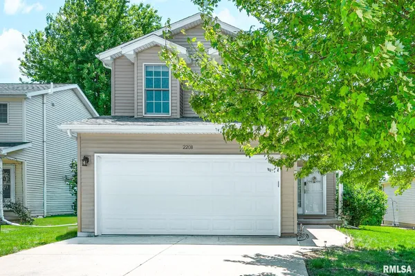 $315,000 | 2208 West Jubilee Lane, Dunlap, IL 61525
