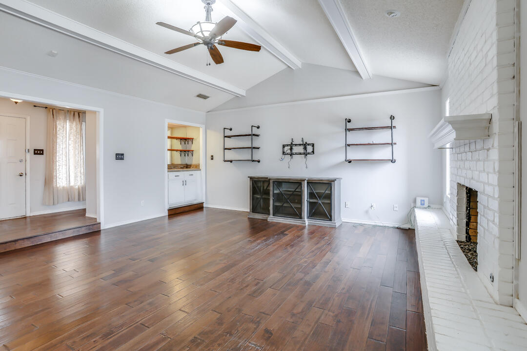 5210 90th Street Lubbock, TX 79424 - Photo 4 of 21 5210-103