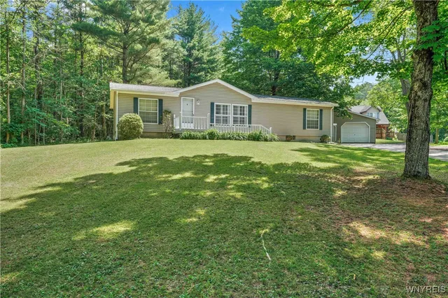 $240,000 | 9691 South Protection Road, Holland, NY 14080