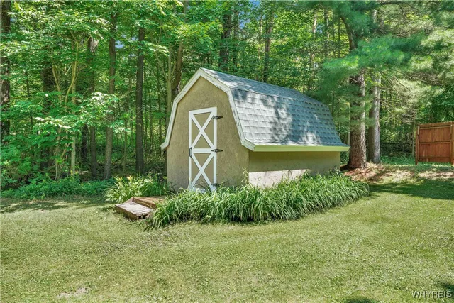 $240,000 | 9691 South Protection Road, Holland, NY 14080