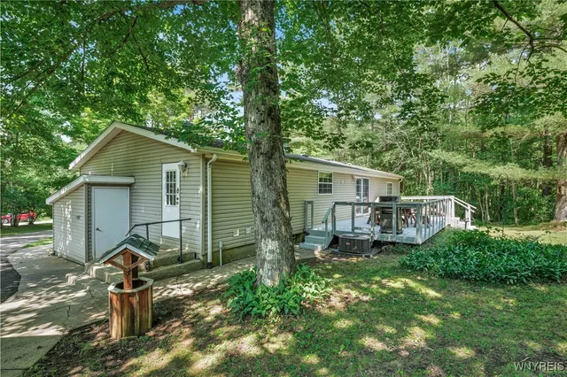 $240,000 | 9691 South Protection Road, Holland, NY 14080