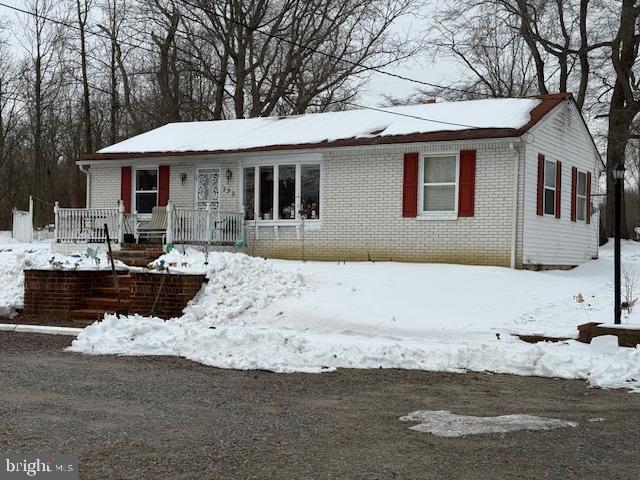 122 Church Street Westampton, NJ 08060 - Photo 1 of 1 a front view of a house with a yard