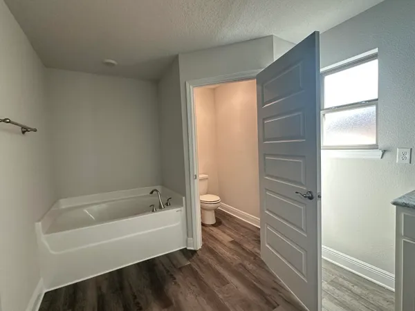 $349,970 | 5908 Silvercrest Boulevard, Crestview, FL 32536