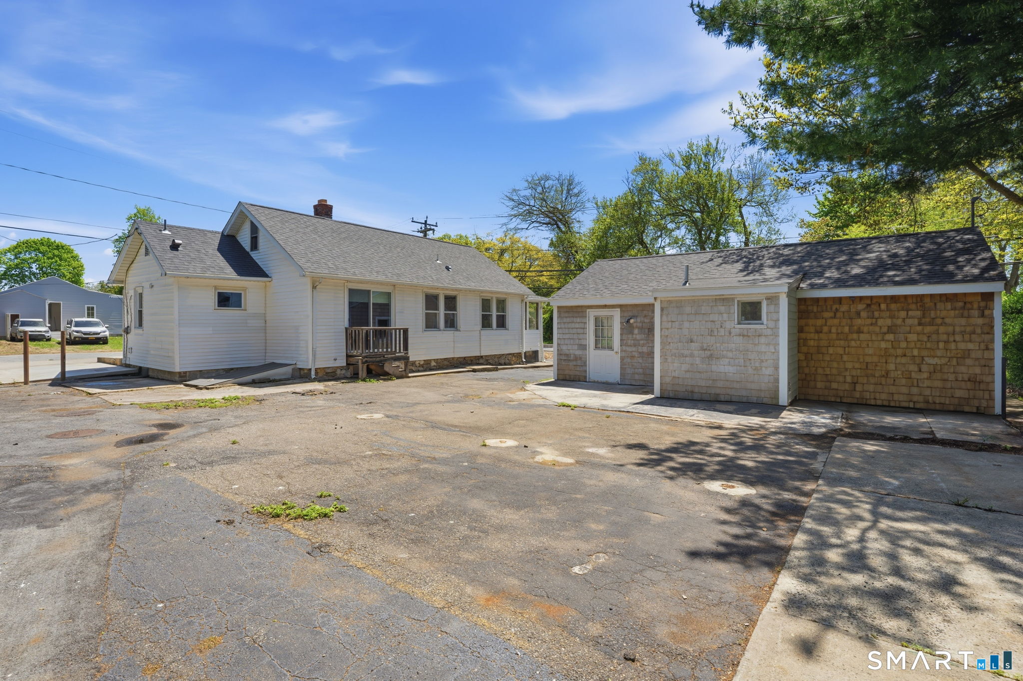 276 Shore Road Old Lyme, CT 06371 - Photo 10 of 38
