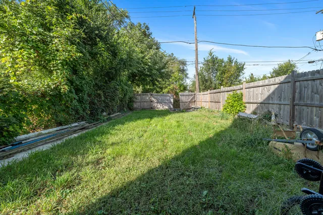 a view of a back yard from a backyard