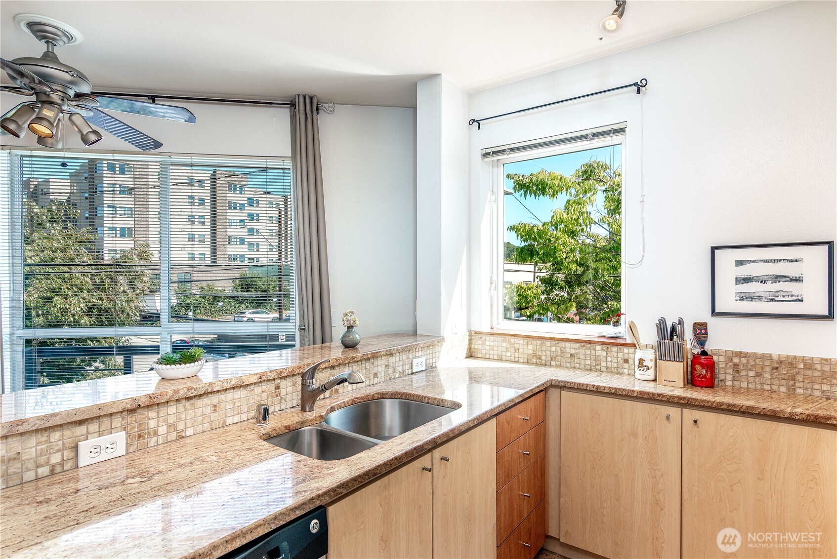 668 South Lane Street, Unit 314 Seattle, WA 98104 - Photo 7 of 29 Gallery Image 7