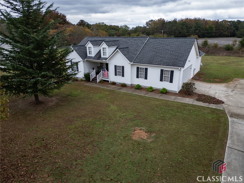 128 Queens Cemetery Road Good Hope, GA 30641 - Photo 3 of 47