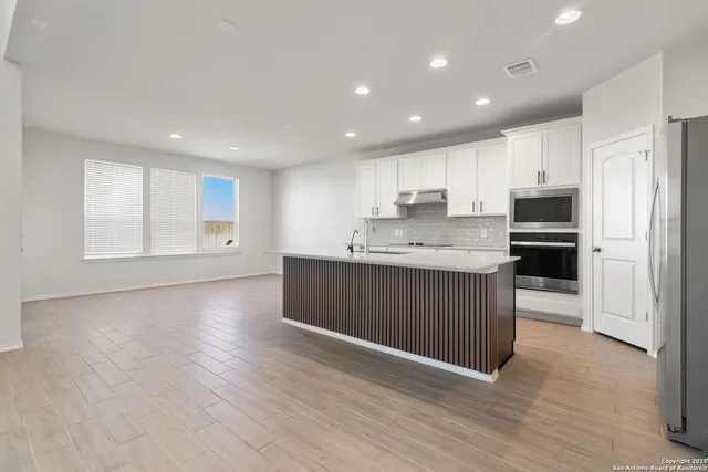 $2,300 | 4015 Wild Bloom Road, Seguin, TX 78155