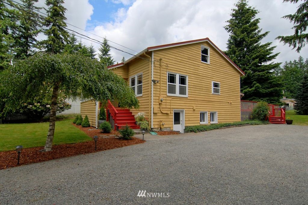 13928 156th Avenue Southeast Renton, WA 98059 - Photo 13 of 15 Gallery Image 13