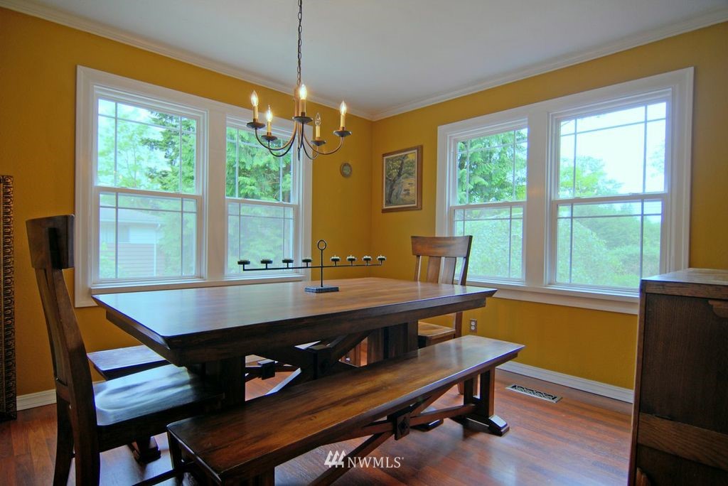 13928 156th Avenue Southeast Renton, WA 98059 - Photo 3 of 15 Gallery Image 3