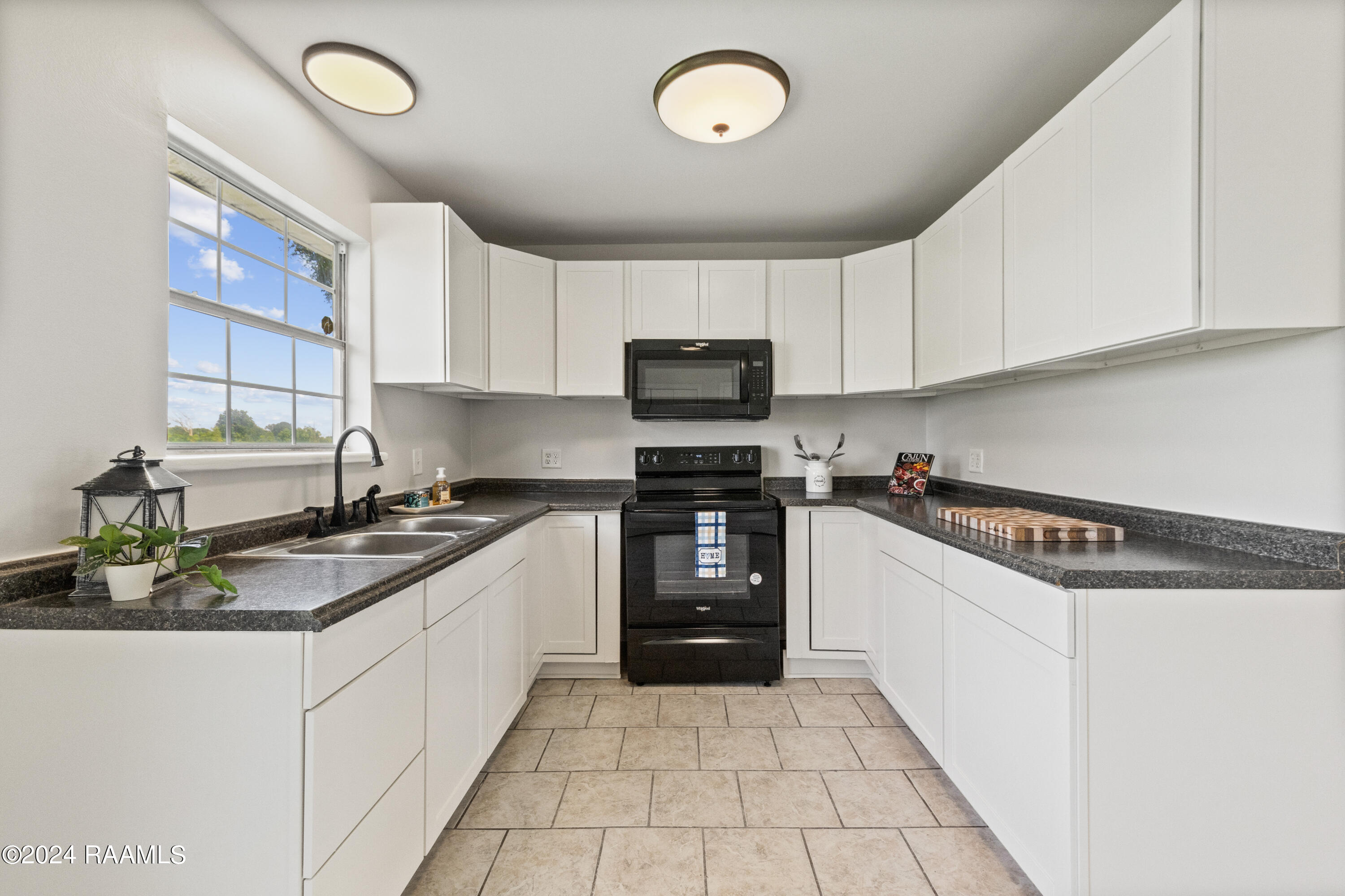 4706 Eraste Hebert Road New Iberia, LA 70560 - Photo 6 of 24 Gallery Image 6