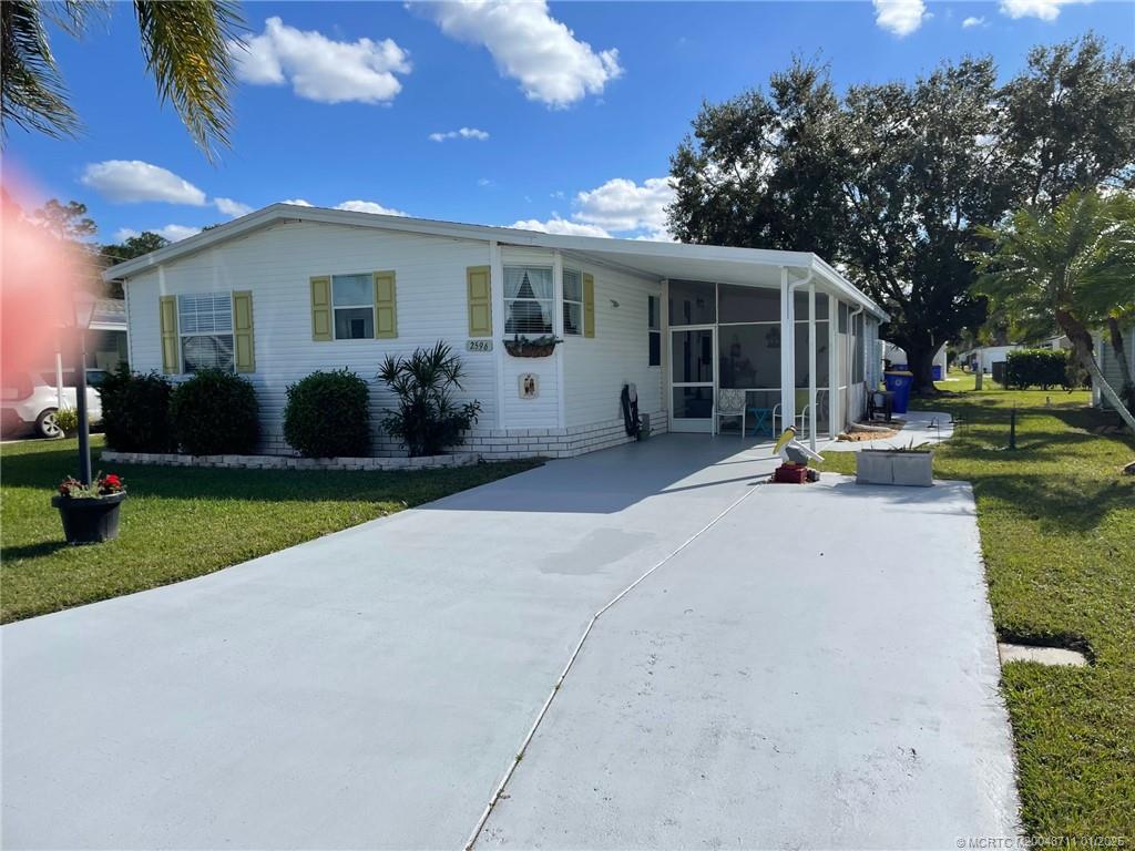 2596 Southwest Olds Place Stuart, FL 34997 - Photo 15 of 17 Gallery Image 15