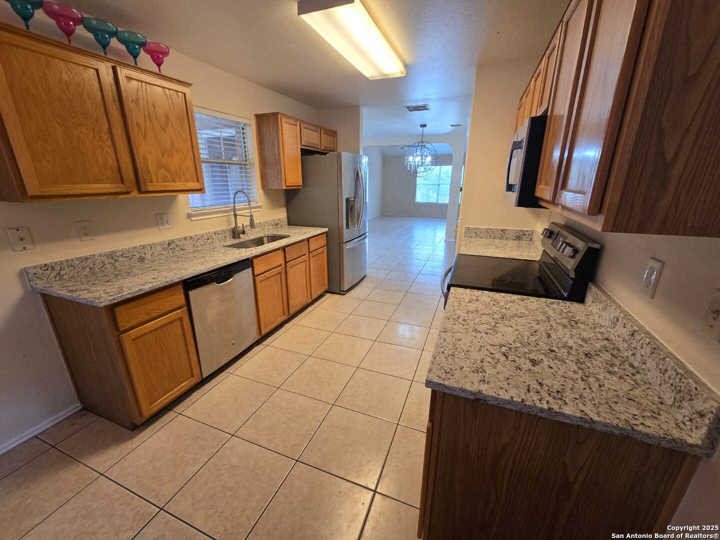 566 Rattler Bluff San Antonio, TX 78251 - Photo 8 of 24