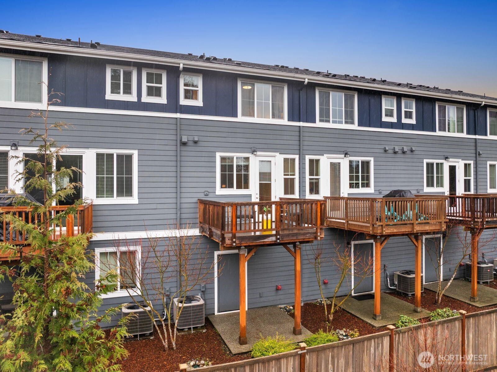 1621 Seattle Hill Road, Unit C4 Bothell, WA 98012 - Photo 30 of 35 a front view of a house with a garden