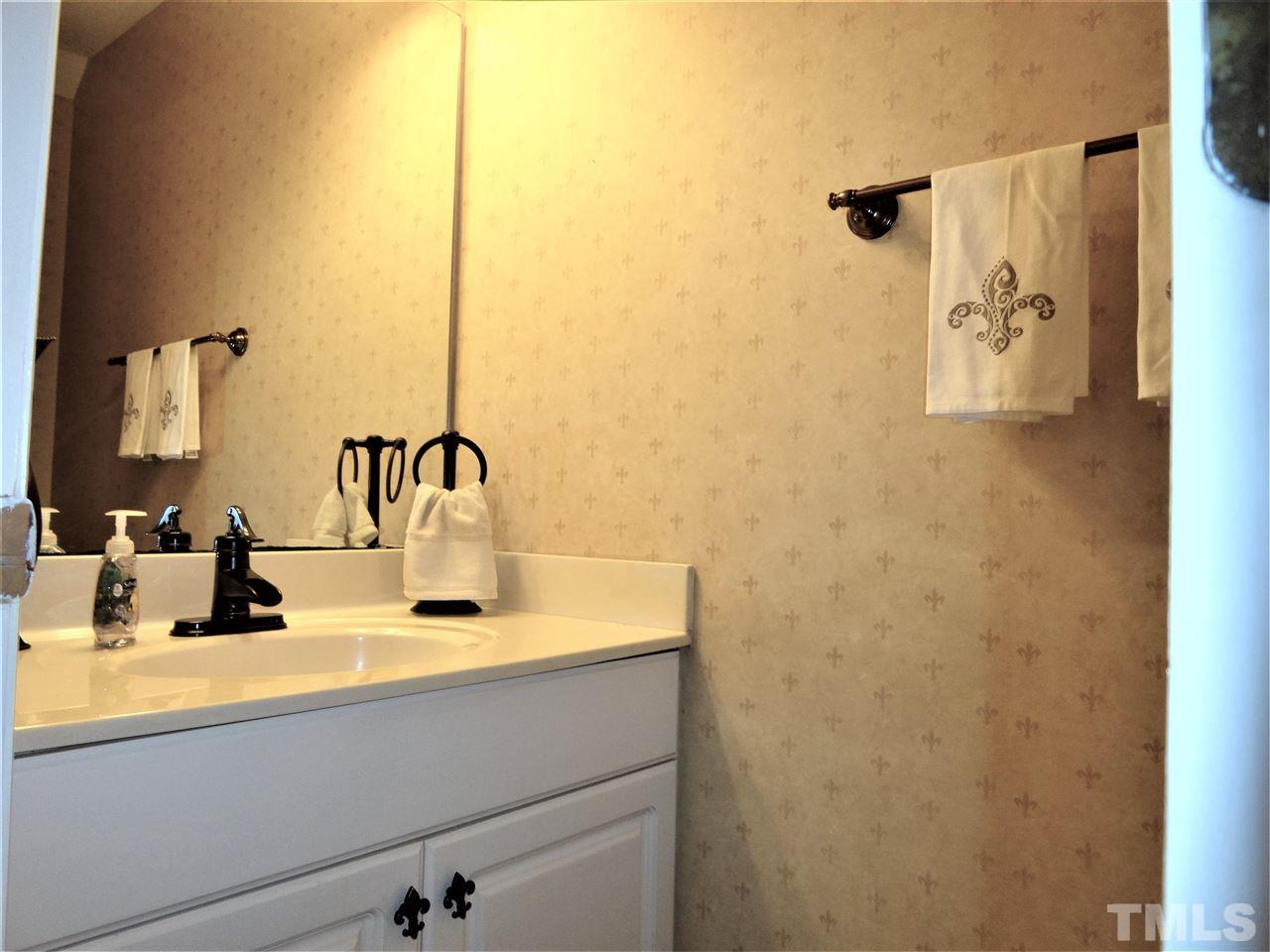 7005 Epping Forest Drive Raleigh, NC 27613 - Photo 7 of 24 Gallery Image 7