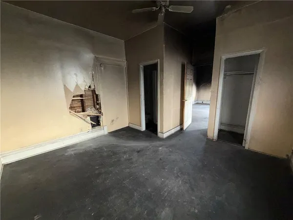 $179,999 | 3837 Walnut Street, Kansas City, MO 64111